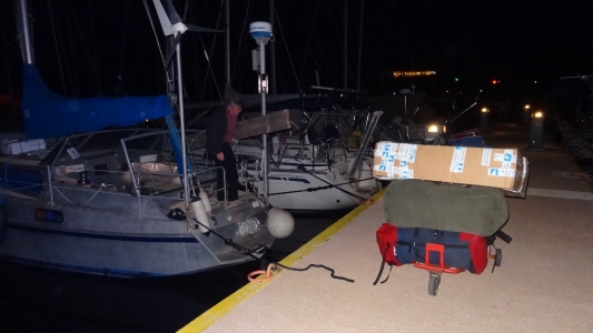 Das Gepäck wird aufs Schiff gebracht