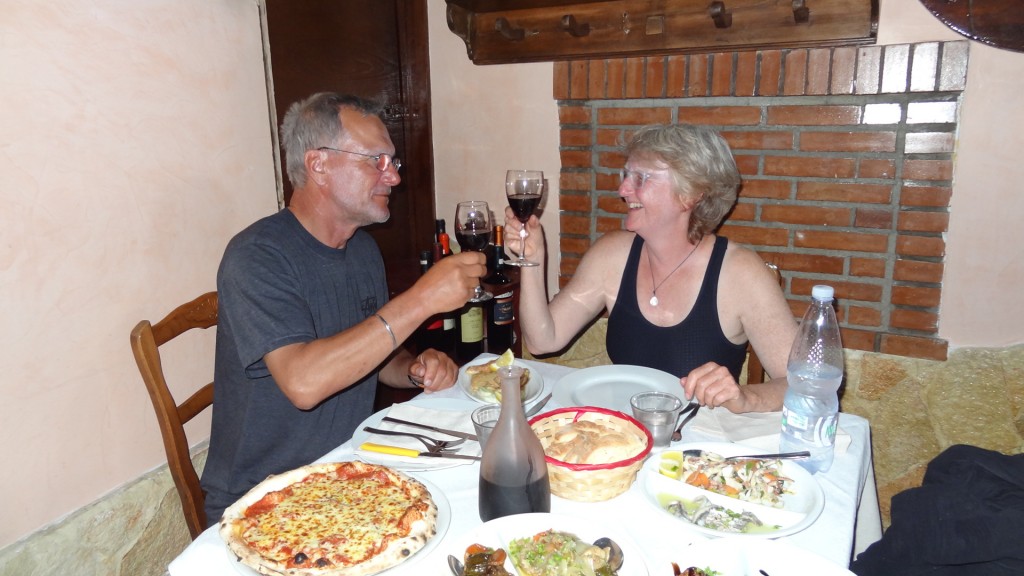 Essen in Sizilien - ein Fest für uns - in vieler Hinsicht.