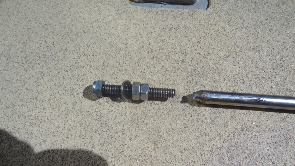 Die Verbindungsstange zwischen Pendelruder und Windfahne brach.