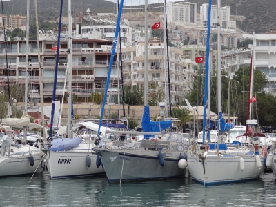 Die Chenoa im Hafen in Kusadasi